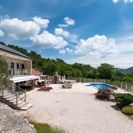 Villa Zuza Bristivica Exterior photo