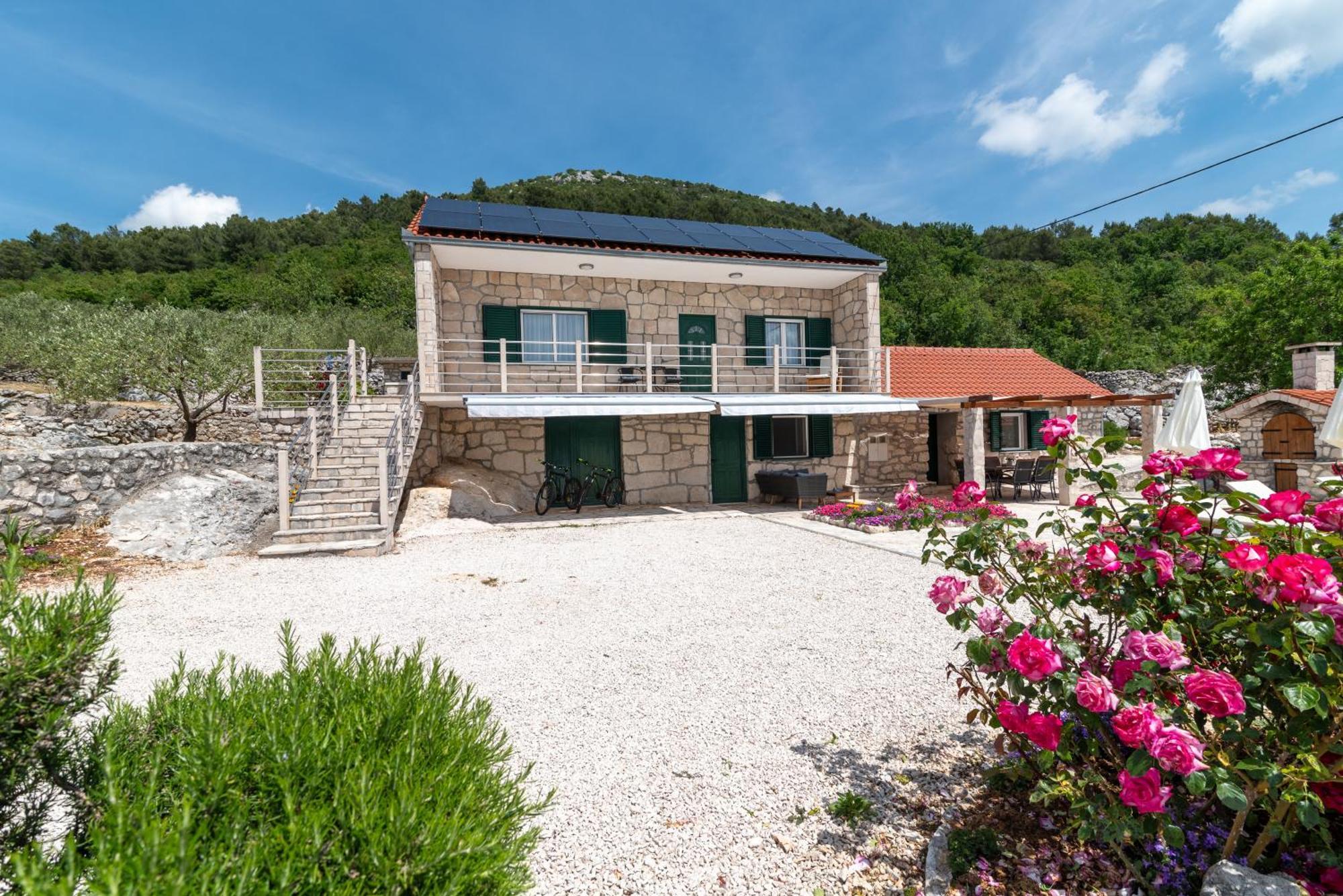 Villa Zuza Bristivica Exterior photo