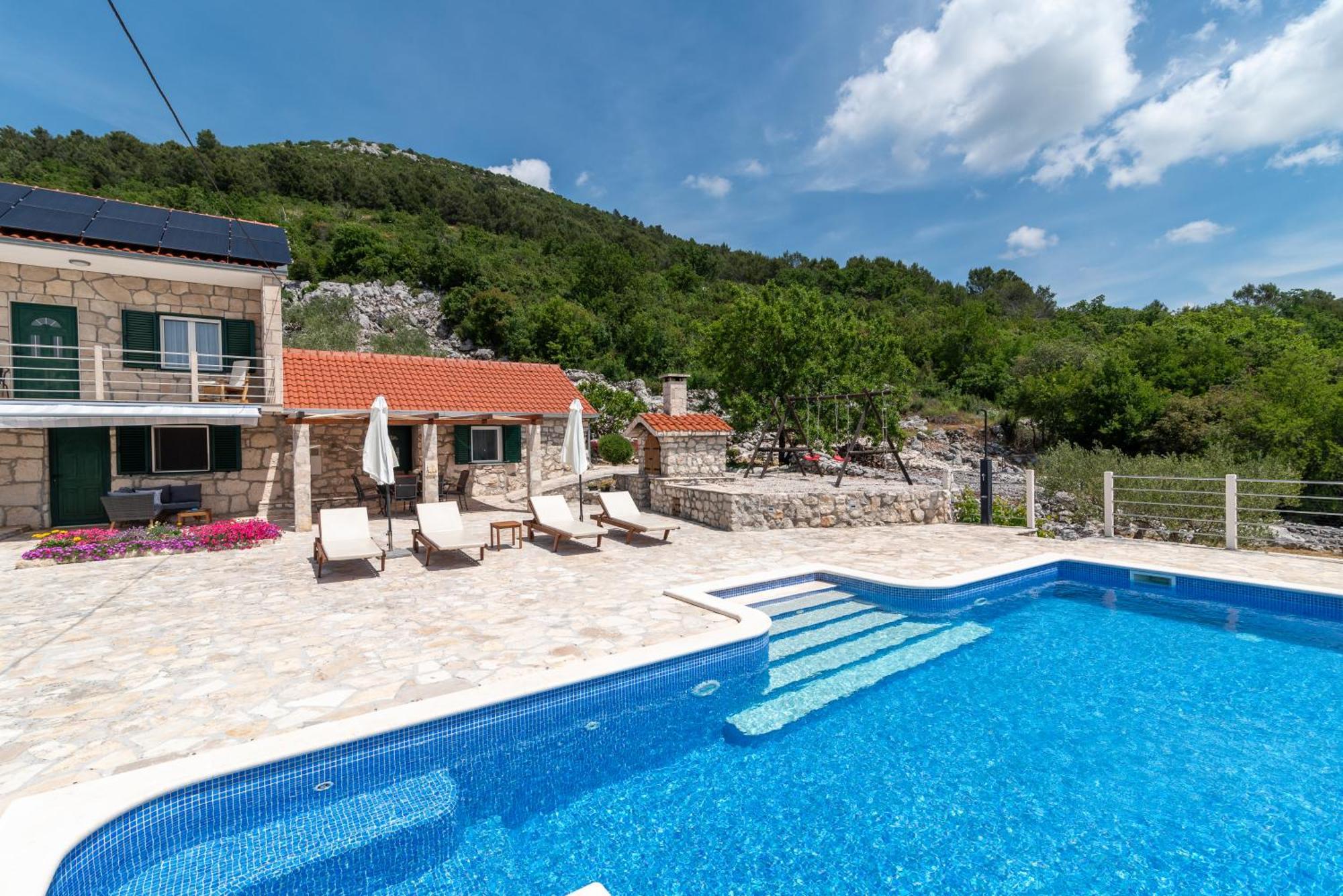 Villa Zuza Bristivica Exterior photo