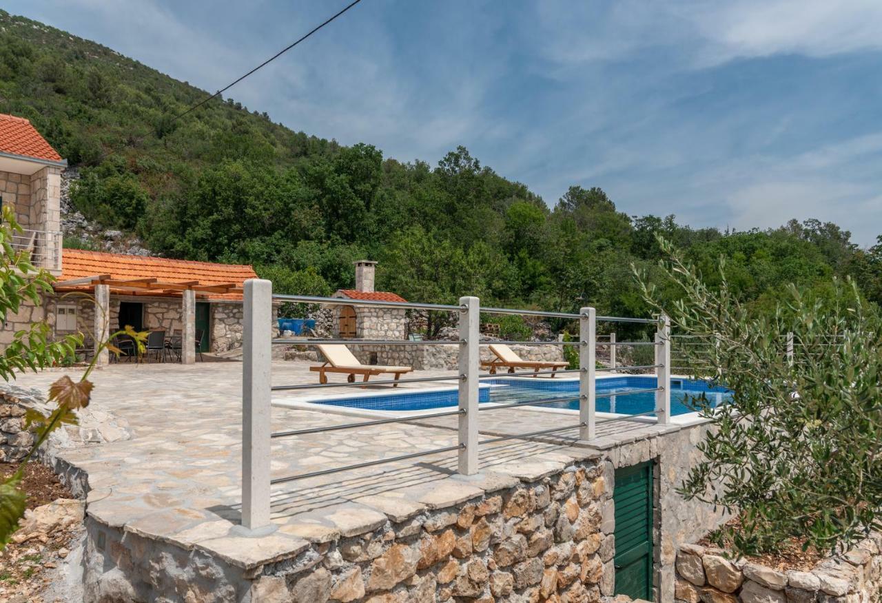 Villa Zuza Bristivica Exterior photo
