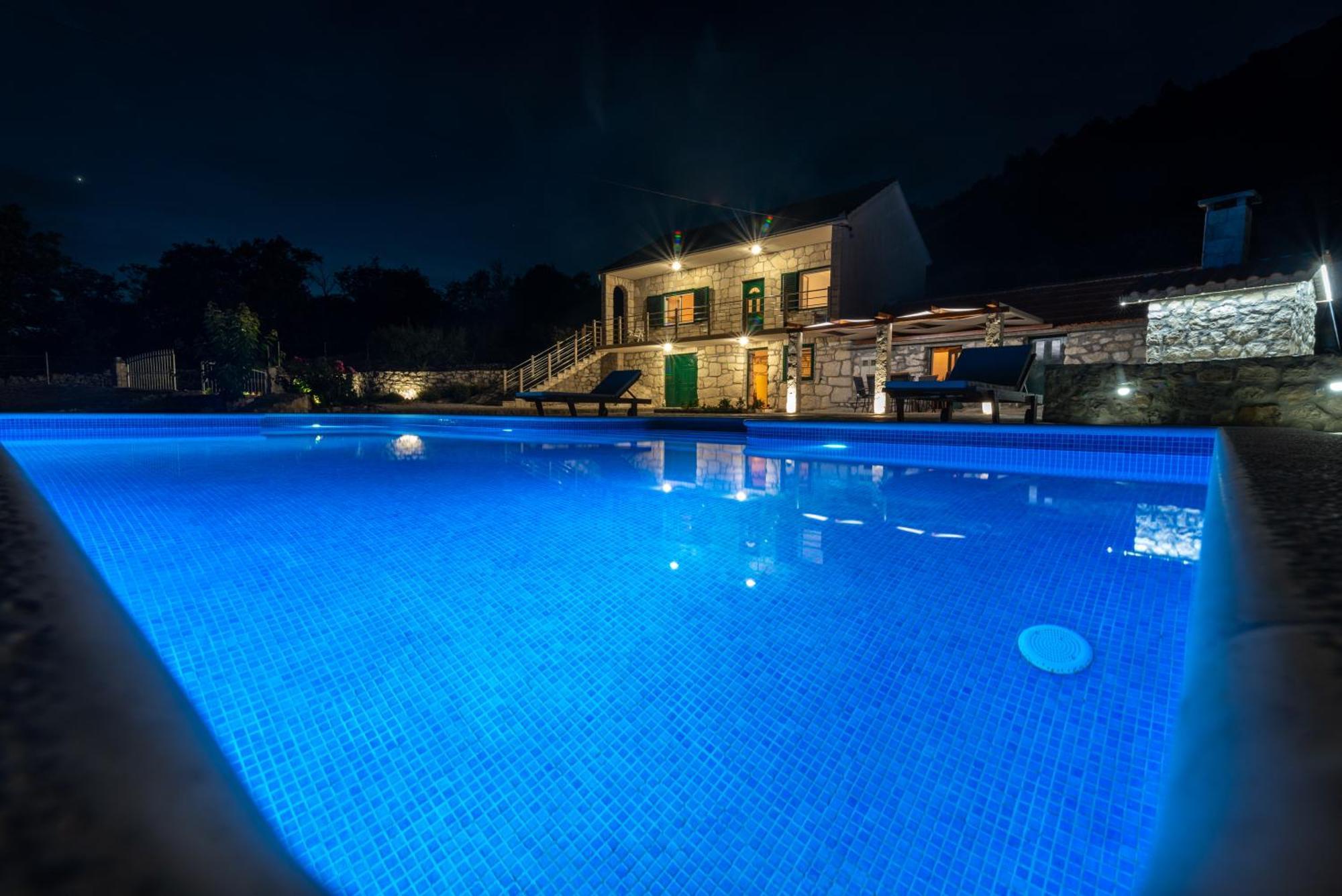 Villa Zuza Bristivica Exterior photo